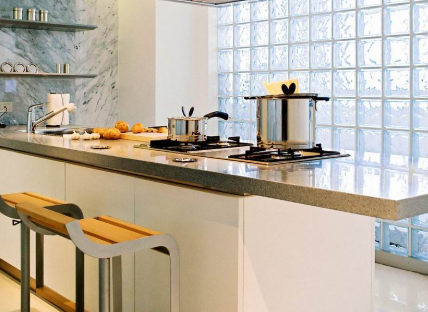 Daily Maintenance Tips for Engineered Quartz Slabs – Simple and Effective 8 quartz-slabs-simple